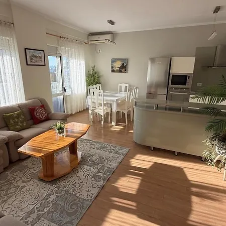 20 Bs New Bazaar Apartamento *
