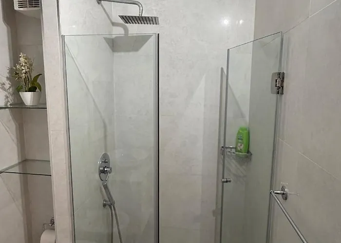 20 Bs New Bazaar Apartment *