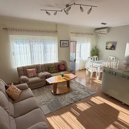 20 Bs New Bazaar Apartman *