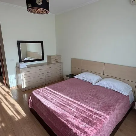20 Bs New Bazaar Apartman Tirana