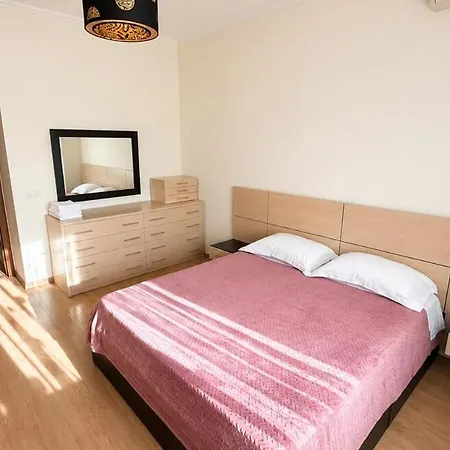Appartement View New Bazaar 2br 2 Bathrooms