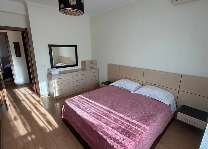 20 Bs New Bazaar Apartman Tirana
